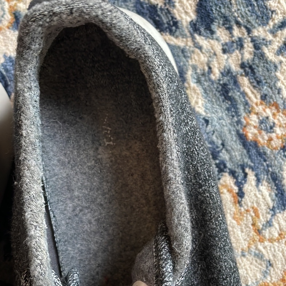 Allbirds Wool Runner Shoes - Picture 3 of 11